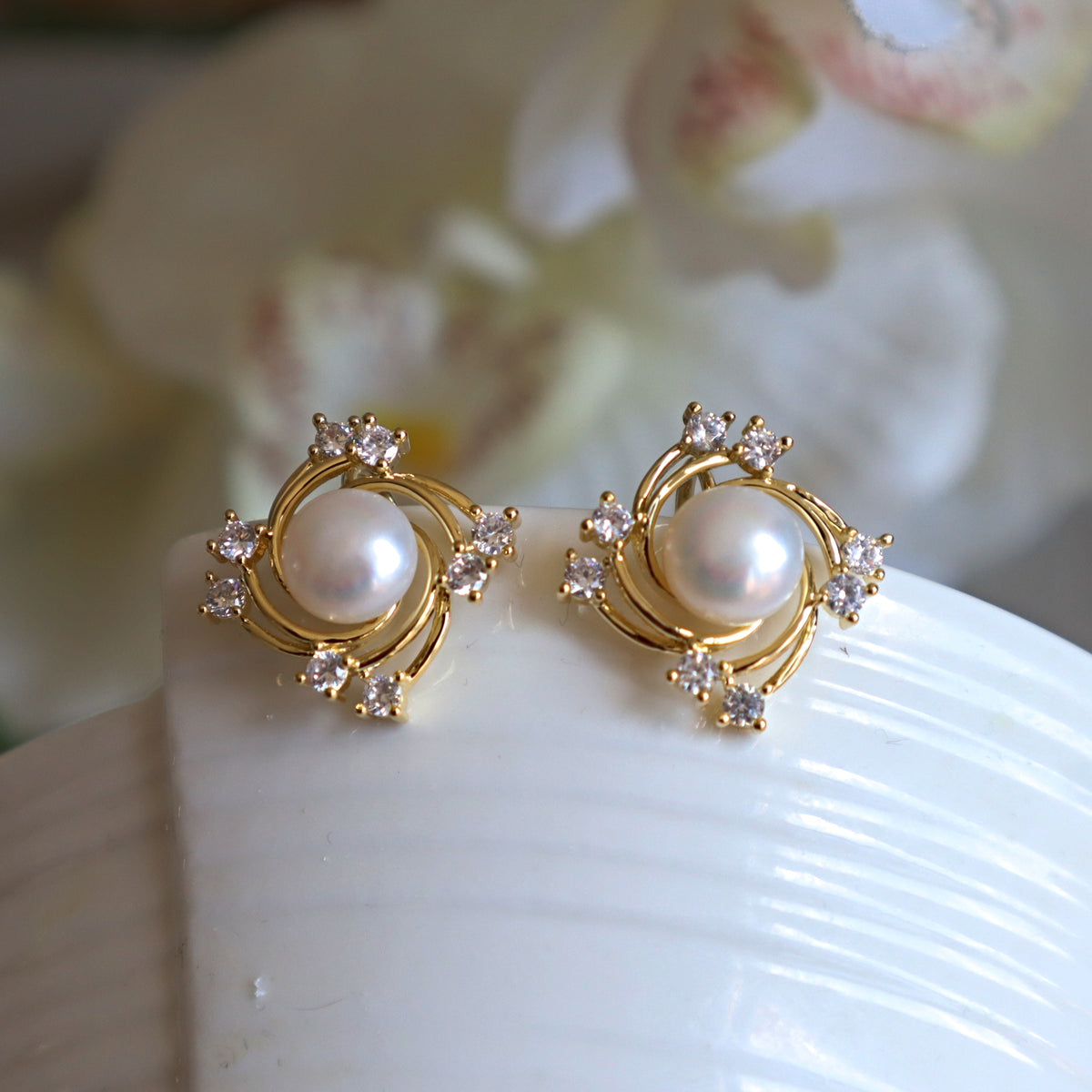 Pearl with simulated diamond clip on stud earrings