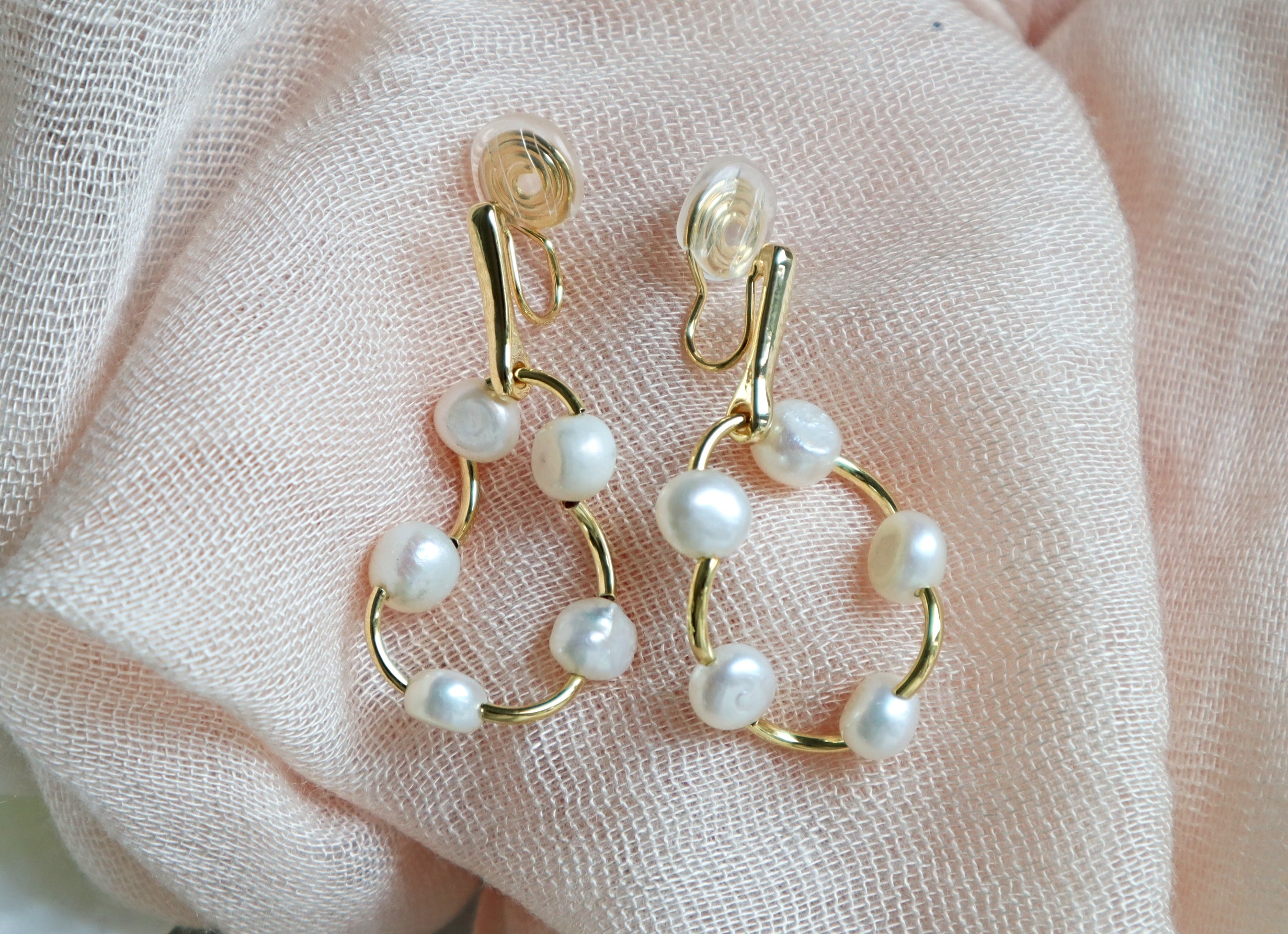 Pearls Hoop Clip on Dangle Earrings